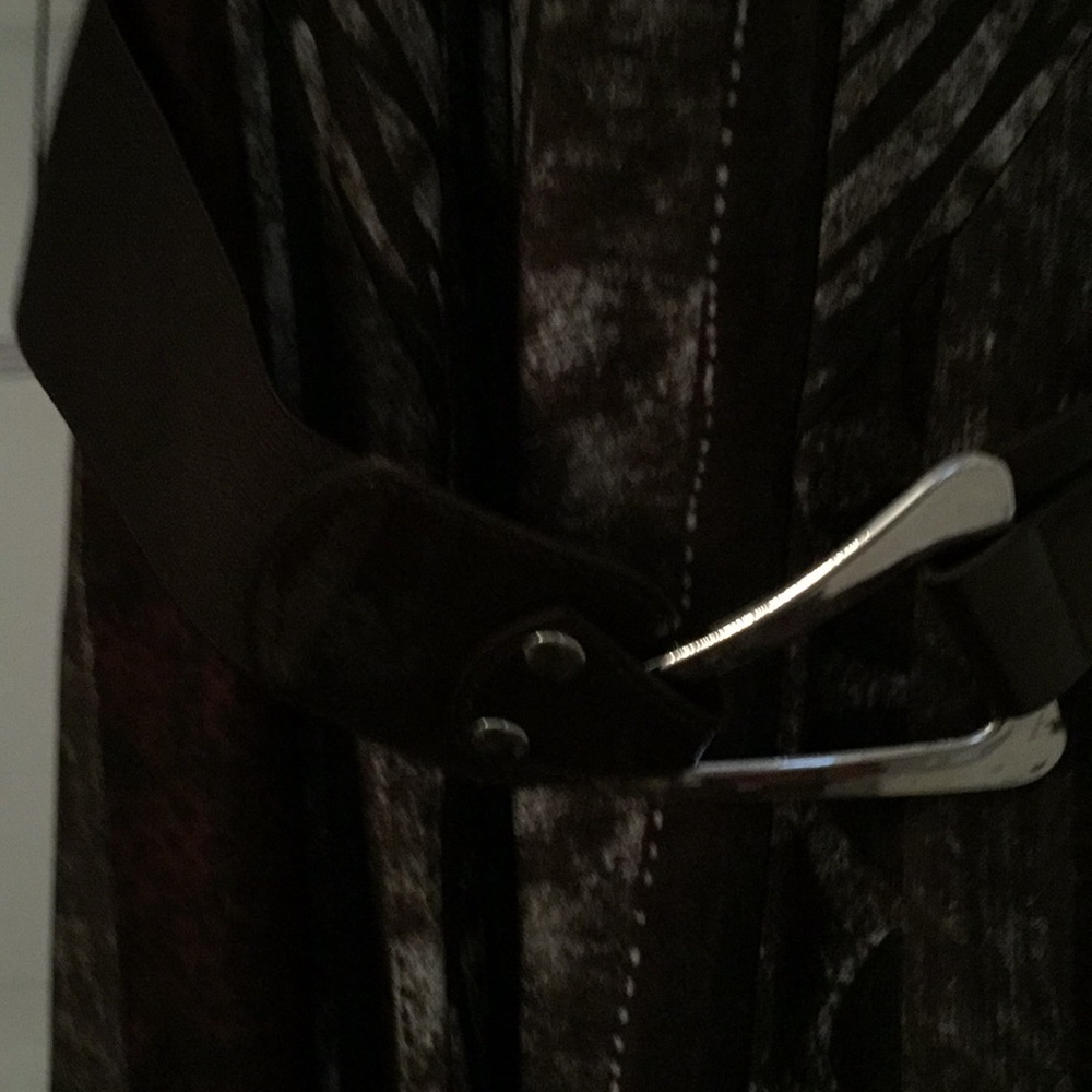 Dress - Picture 3 of 3